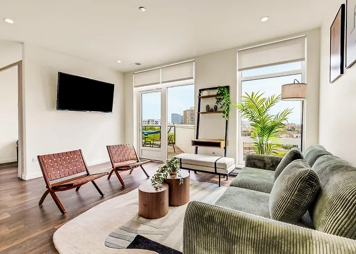 Apartamento Luxurious 3bd Penthouse L Private Patio L Gym L Stunning Rooftop *