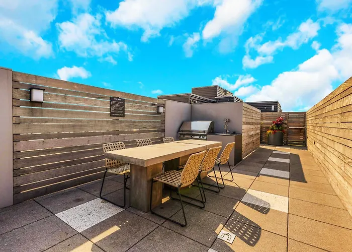 Luxurious 3bd Penthouse L Private Patio L Gym L Stunning Rooftop Apartamento