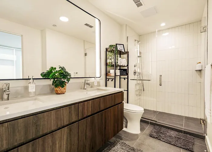 Luxurious 3bd Penthouse L Private Patio L Gym L Stunning Rooftop * Chicago