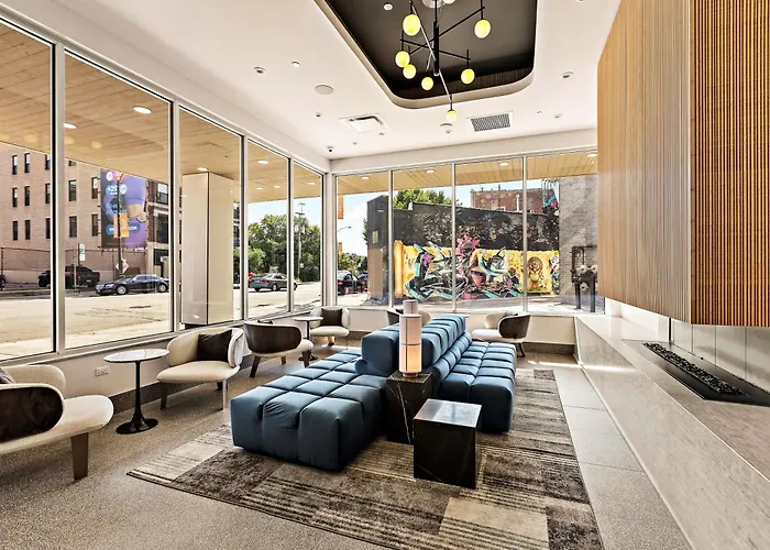 Luxurious 3bd Penthouse L Private Patio L Gym L Stunning Rooftop